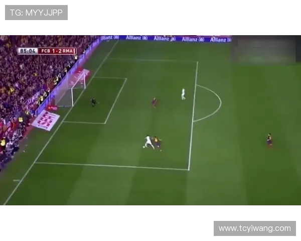 上海足球队耐力表现创新高引发热议足球界瞩目新纪录诞生